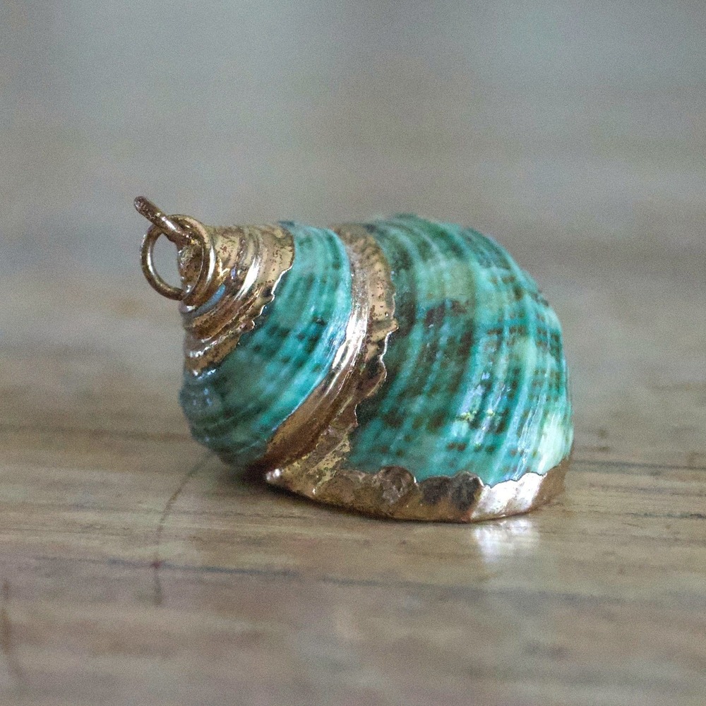 Green Teal Spiral Seashell Pendant Gold Trim Coastal Boho Nautical Charm 1 Inch‎